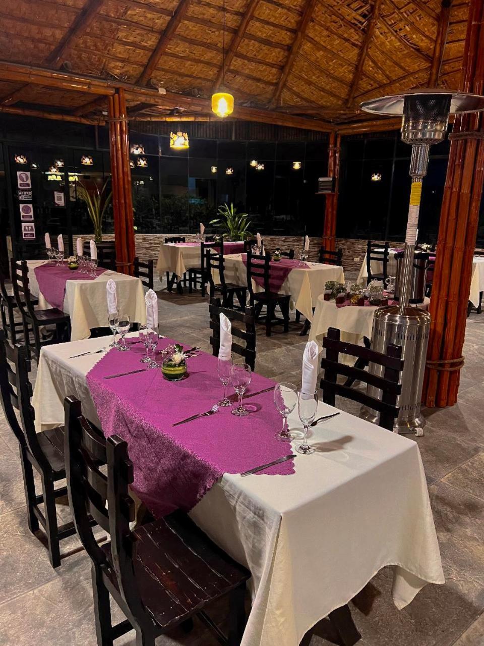 איקה Hotel Villa De Valverde מראה חיצוני תמונה