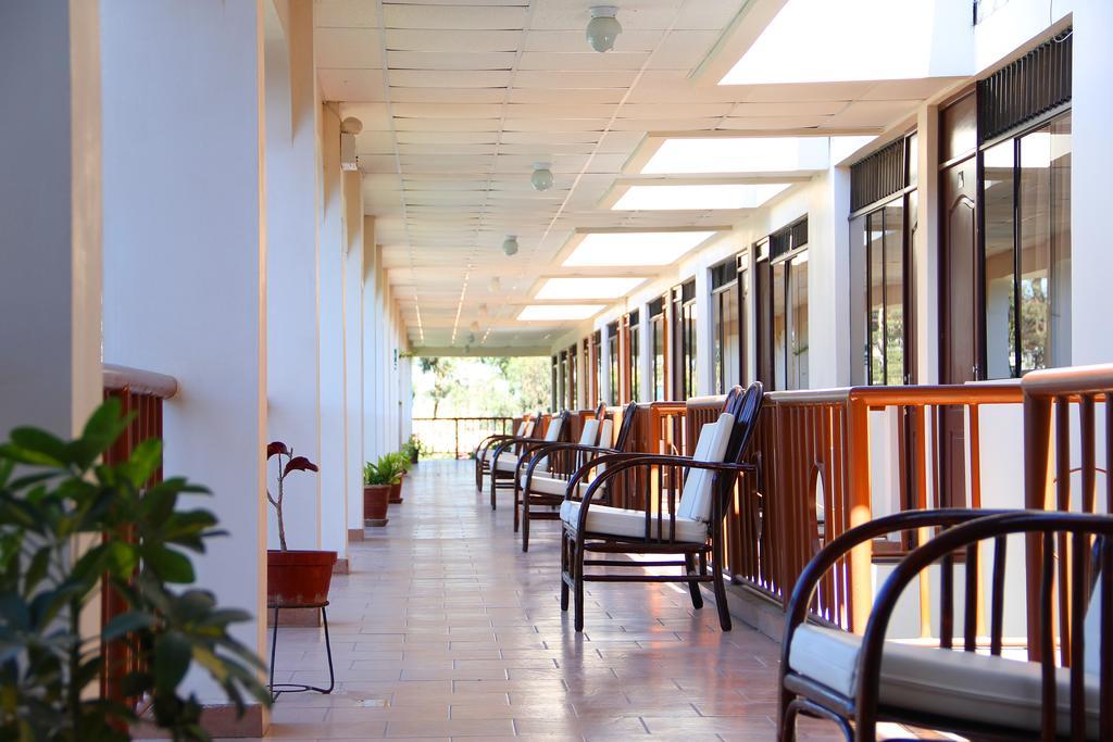 איקה Hotel Villa De Valverde מראה חיצוני תמונה