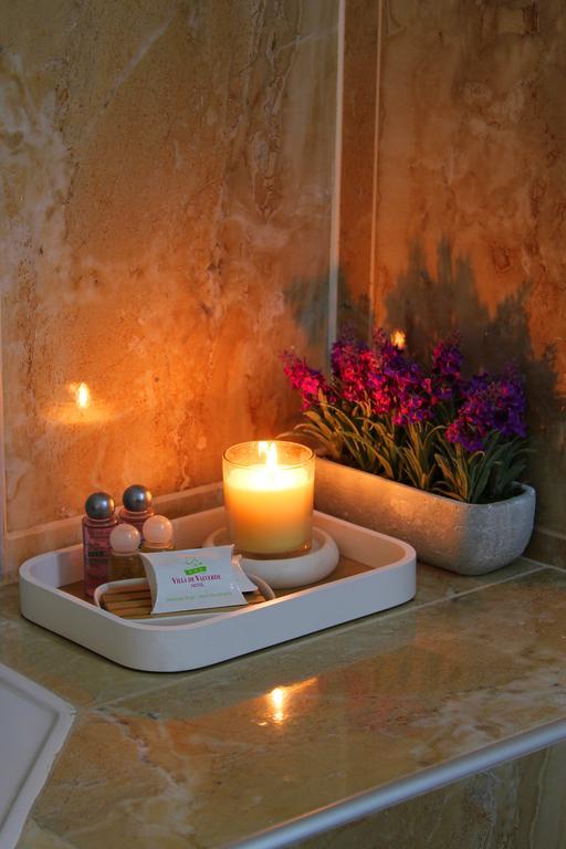 איקה Hotel Villa De Valverde מראה חיצוני תמונה