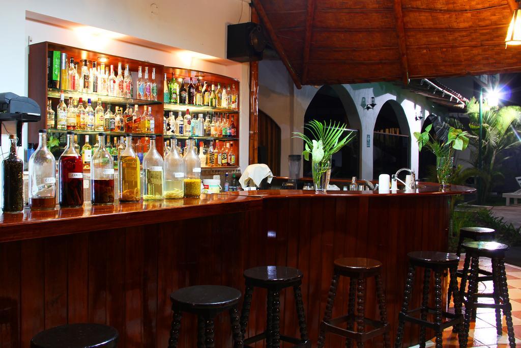 איקה Hotel Villa De Valverde מראה חיצוני תמונה
