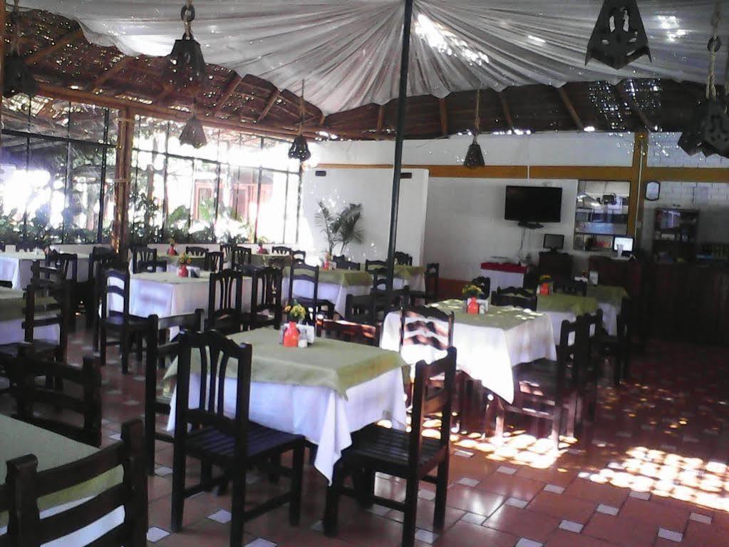 איקה Hotel Villa De Valverde מראה חיצוני תמונה