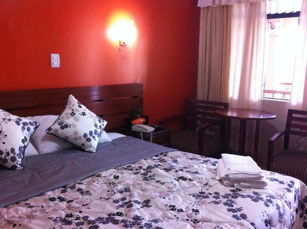 איקה Hotel Villa De Valverde מראה חיצוני תמונה
