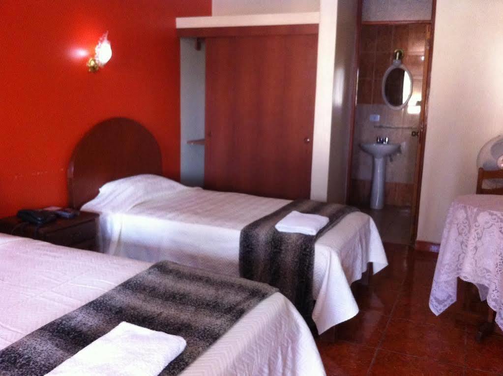 איקה Hotel Villa De Valverde מראה חיצוני תמונה